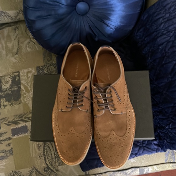 Mens Shoes - Picture 2 of 8